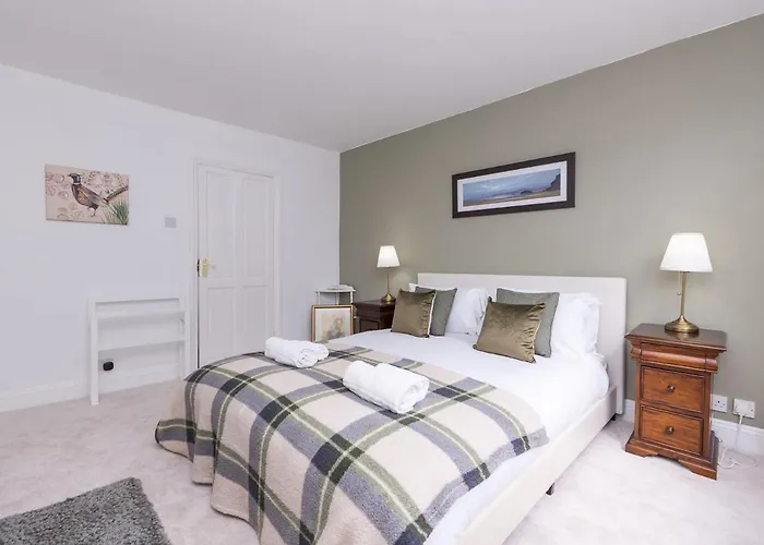 Pass The Keys Stylish Apartment In Central Bath